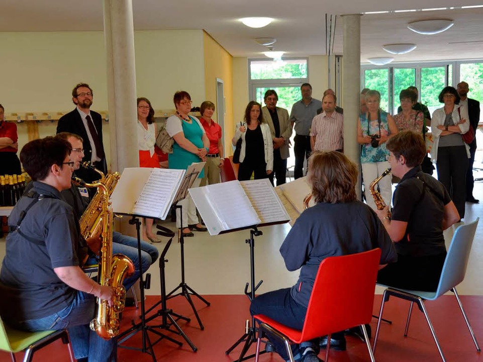 Für die musikalische Umrahmung sorgte das Saxofon-Quartett der Stadtmusik.  | Foto: Juliane Kühnemund