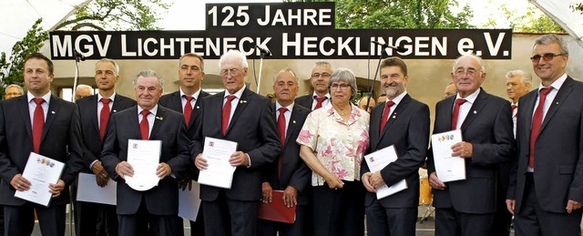 Ehrung beim Jubilum des Mnnergesangv... sind frischgebackene Ehrenmitglieder.  | Foto: Ilona Hge