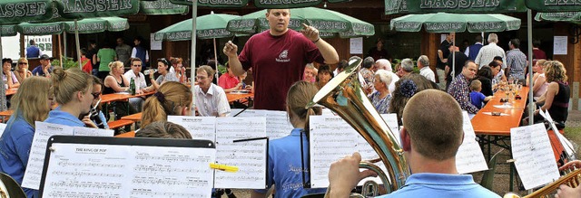 Das Jugendorchester Efringen-Kirchen/I...as erste  Sommerfest des Musikvereins.  | Foto: R. Cremer