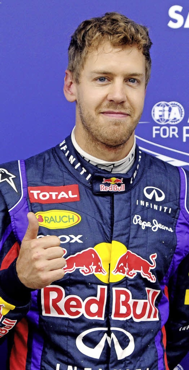 Daumen hoch: Sebastian Vettel  | Foto: AFP