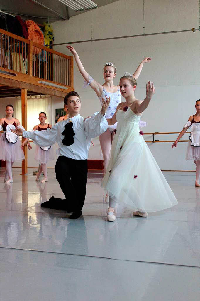 Was sie schon knnen, das  zeigten die jungen Ballettschler beim Moira-Fettermann- Ballett.