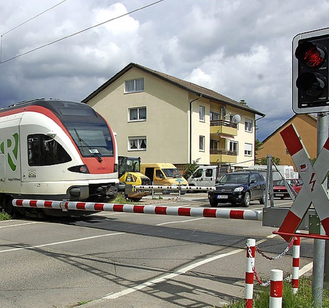 Bahnbergang an der Hinterdorfstrae   | Foto: Frey
