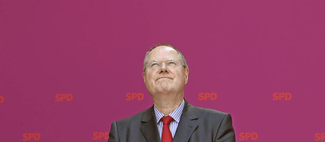 Peer Steinbrck will in den letzten 10...nd durch Rolf Kleine (rechts) ersetzt.  | Foto: dpa (3)