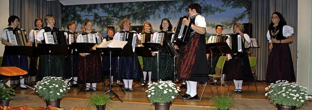 Der Harmonikaclub Hochfirstklnge Saig...ein uerst geflliges Jahreskonzert.   | Foto: Marion Pfordt