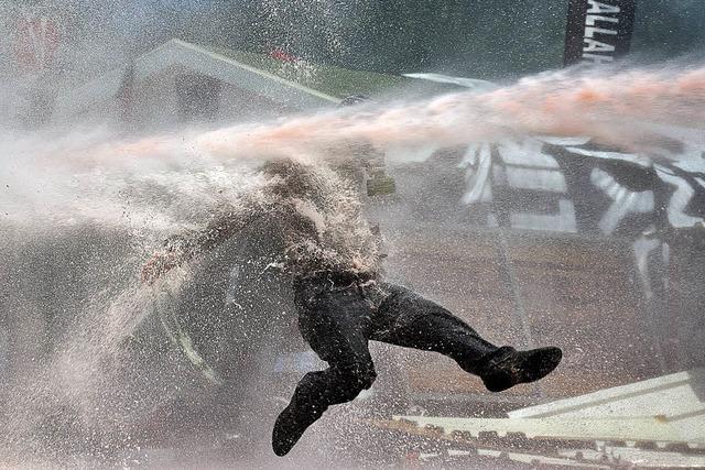Polizei rumt Taksim-Platz mit Gewalt