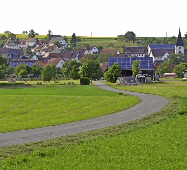 Der Eggweg vom Sportplatz nach Reiself...d im kommenden Jahr ausgebaut werden.   | Foto: Martin Wunderle