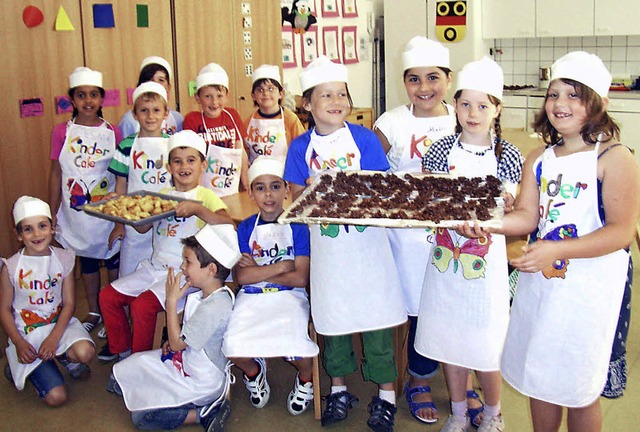 Bcker  der Fridolinschule: Die lecker...#8217;s im  Kindercaf beim Schulfest.  | Foto: Johanna Hgg