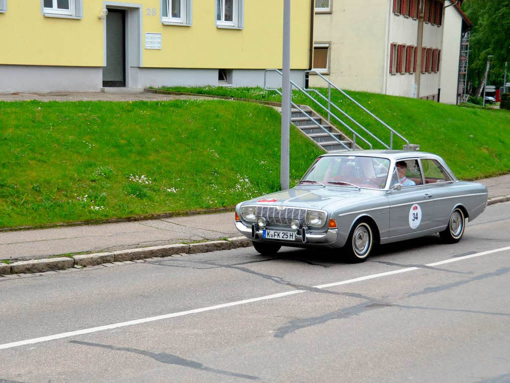 Jede Menge Traumwagen: Bei der Oldtimerrallye Paul-Pietsch-Classic fahren 102 Automobilklassiker durch den Schwarzwald. Jede Menge Traumwagen: Bei der Oldtimerrallye Paul-Pietsch-Classic fahren 102 Automobilklassiker durch den Schwarzwald.