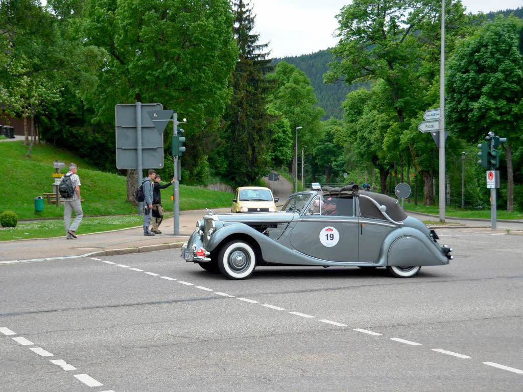 Jede Menge Traumwagen: Bei der Oldtimerrallye Paul-Pietsch-Classic fahren 102 Automobilklassiker durch den Schwarzwald. Jede Menge Traumwagen: Bei der Oldtimerrallye Paul-Pietsch-Classic fahren 102 Automobilklassiker durch den Schwarzwald.