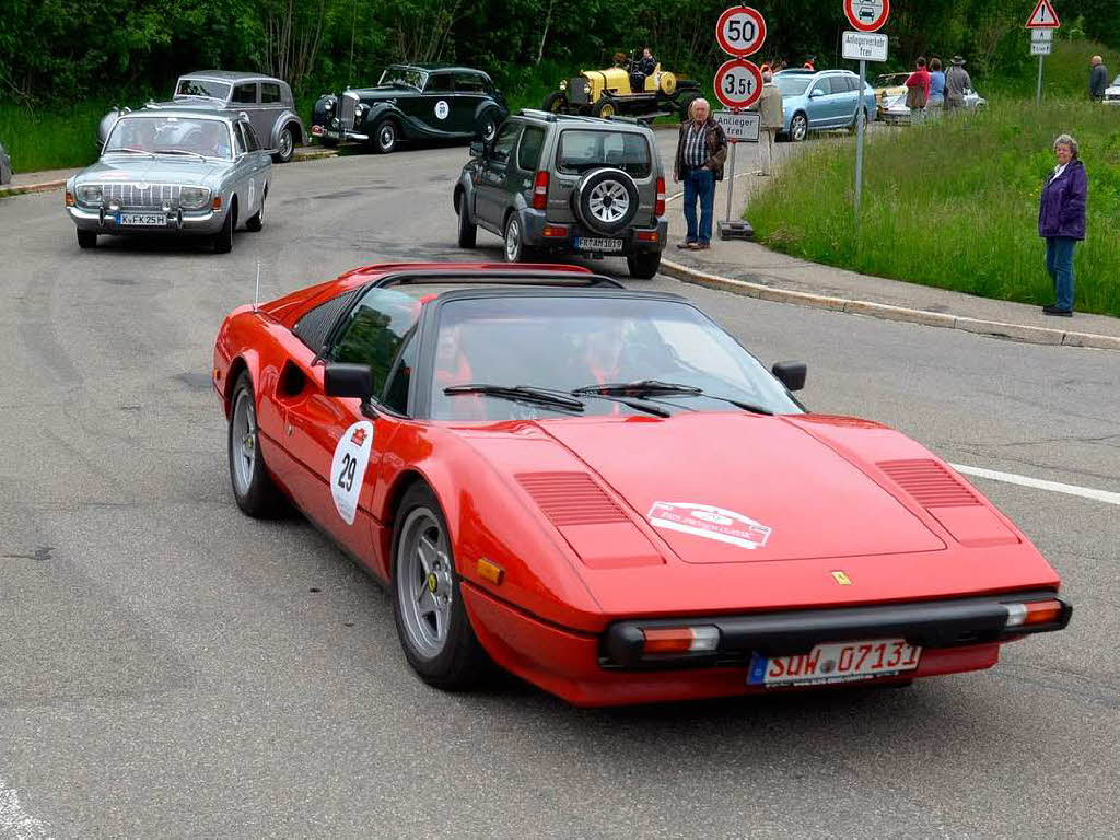 Jede Menge Traumwagen: Bei der Oldtimerrallye Paul-Pietsch-Classic fahren 102 Automobilklassiker durch den Schwarzwald. Jede Menge Traumwagen: Bei der Oldtimerrallye Paul-Pietsch-Classic fahren 102 Automobilklassiker durch den Schwarzwald.