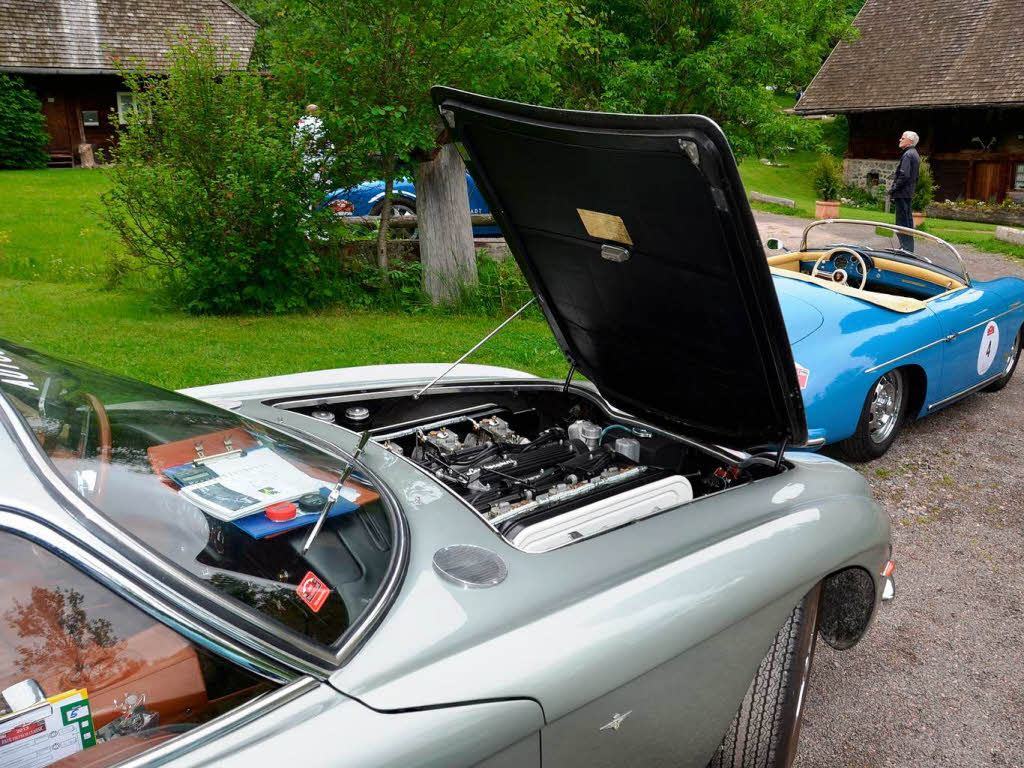 Jede Menge Traumwagen: Bei der Oldtimerrallye Paul-Pietsch-Classic fahren 102 Automobilklassiker durch den Schwarzwald. Jede Menge Traumwagen: Bei der Oldtimerrallye Paul-Pietsch-Classic fahren 102 Automobilklassiker durch den Schwarzwald.