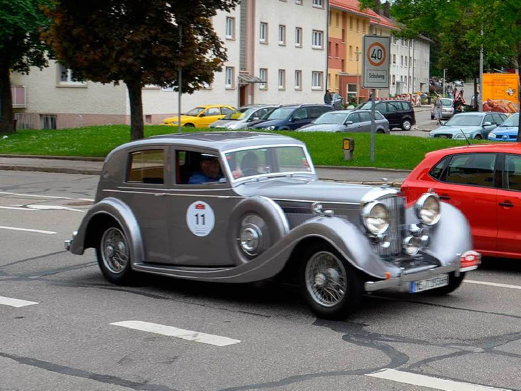 Jede Menge Traumwagen: Bei der Oldtimerrallye Paul-Pietsch-Classic fahren 102 Automobilklassiker durch den Schwarzwald. Jede Menge Traumwagen: Bei der Oldtimerrallye Paul-Pietsch-Classic fahren 102 Automobilklassiker durch den Schwarzwald.