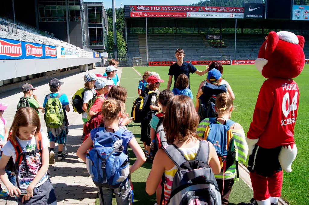 (Fast) alleine im Mage-Solar-Stadion: Grundschüler aus Bachheim-Unadingen. (Fast) alleine im Mage-Solar-Stadion: Grundschüler aus Bachheim-Unadingen.