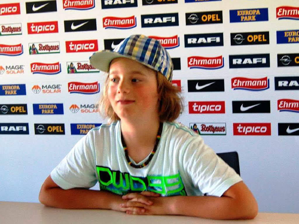 (Fast) alleine im Mage-Solar-Stadion: Grundschüler aus Bachheim-Unadingen. (Fast) alleine im Mage-Solar-Stadion: Grundschüler aus Bachheim-Unadingen.