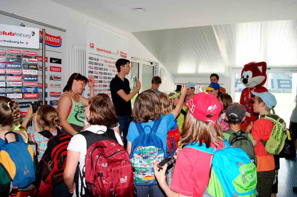 (Fast) alleine im Mage-Solar-Stadion: Grundschüler aus Bachheim-Unadingen. (Fast) alleine im Mage-Solar-Stadion: Grundschüler aus Bachheim-Unadingen.