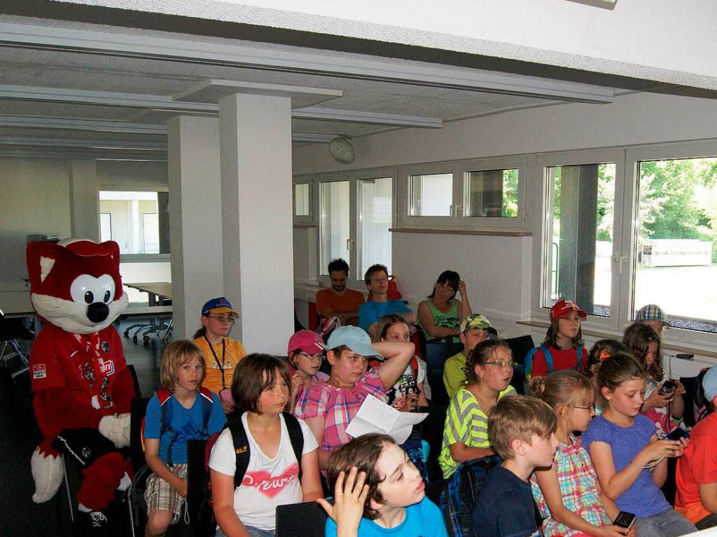 (Fast) alleine im Mage-Solar-Stadion: Grundschüler aus Bachheim-Unadingen. (Fast) alleine im Mage-Solar-Stadion: Grundschüler aus Bachheim-Unadingen.