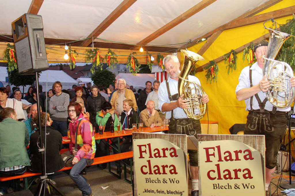 Die Musikformation Flara clara begeisterte die Besucher im Festzelt der Trachtenkapelle Rothaus