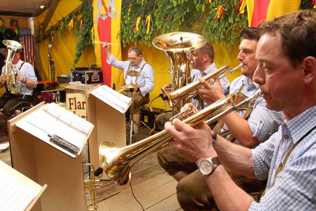Die Musikformation Flara clara begeisterte die Besucher im Festzelt der Trachtenkapelle Rothaus