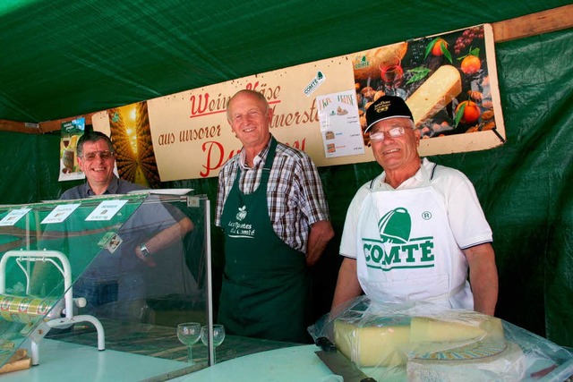 Der Stand mit Kse und Wein aus dem fr...en Poligny gehrt mit zum Stdtlifest.  | Foto: Marlies Jung-Knoblich