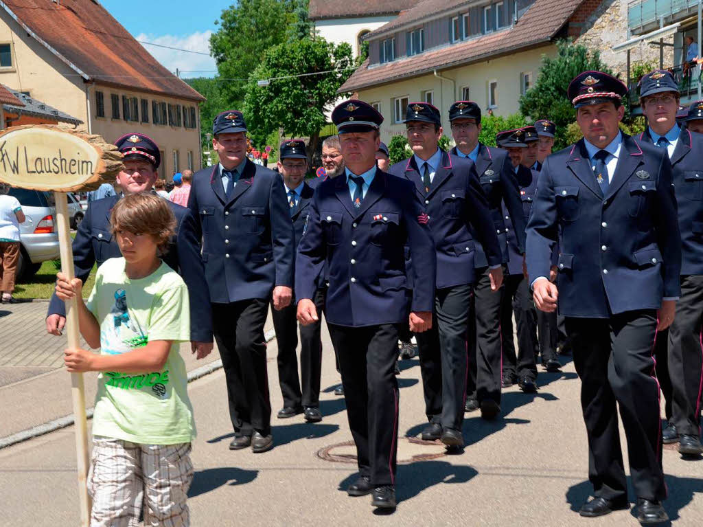 Mit dabei die Feuerwehrkameraden aus Lausheim. Mit dabei die Feuerwehrkameraden aus Lausheim.