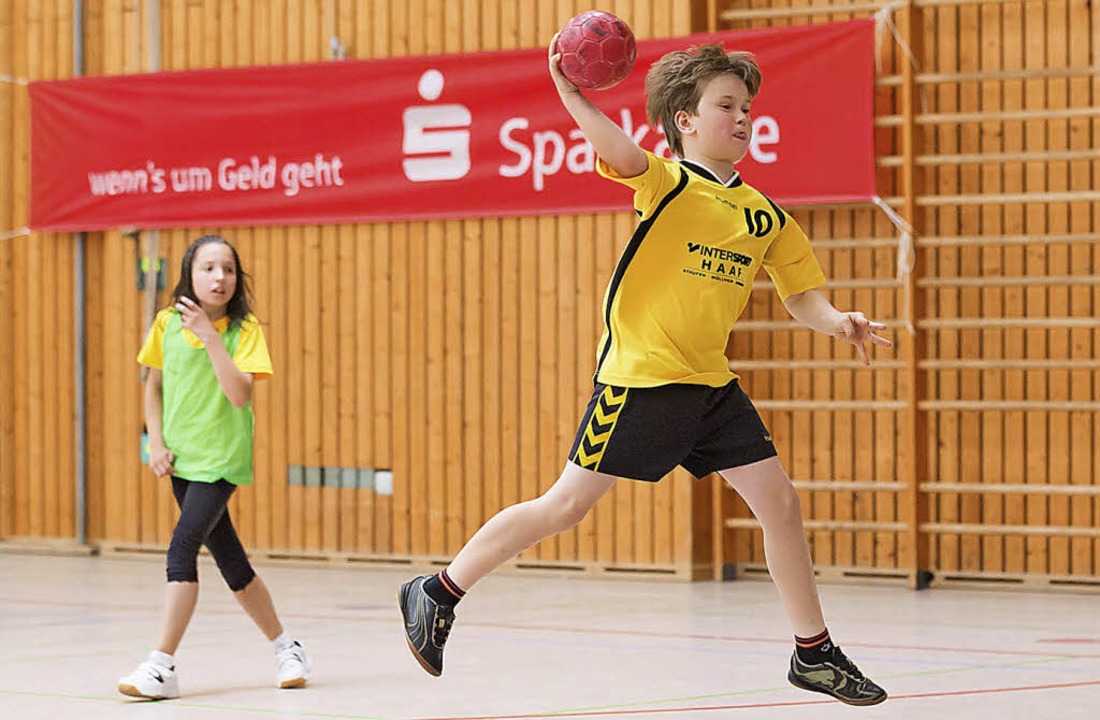 300 Grundschüler wuseln beim Handball Handball Allgemein Badische
