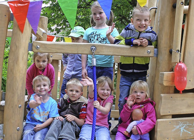 Freude pur ber den umgestalteten Spielplatz   | Foto: gertrude siefke