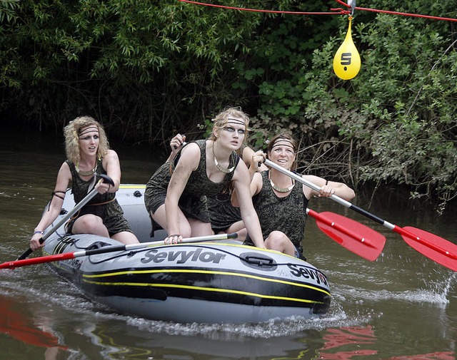Die Amazonen haben das Ziel fest im Bl...addelboot-Meisterschaft in Schuttern.   | Foto: Heidi Fssel