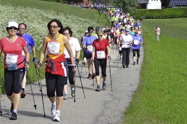 648 Teilnehmer starten beim neunten Nordic-Walking-Gipfel in Breitnau