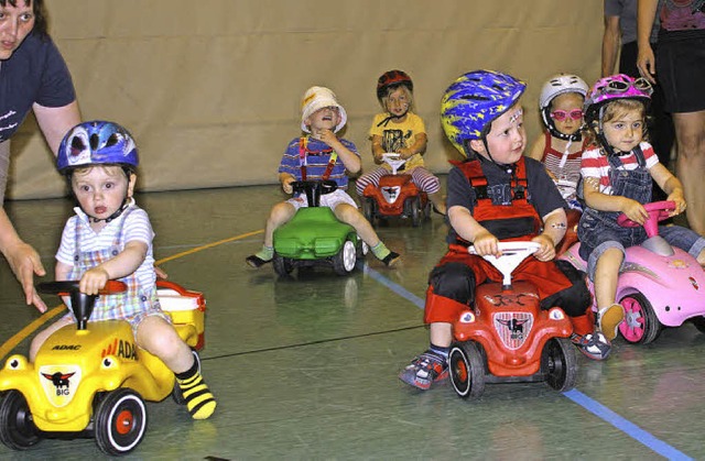 Sie hatten zweifelsohne den grten Fa...n bunten Bobbycars die Halle strmten.  | Foto: Martha Weishaar