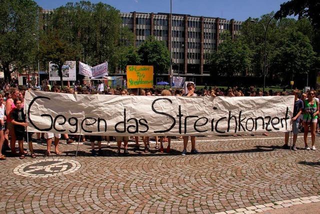 Fotos: Staufener Faust-Gymnasium demonstriert gegen Bildungspolitik