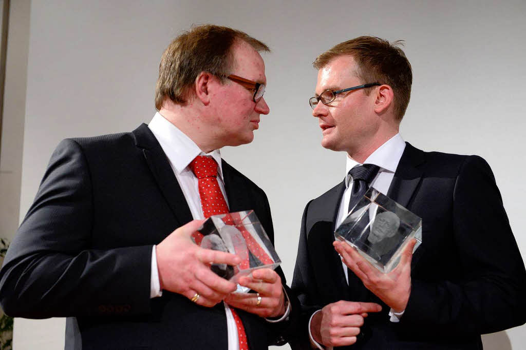 Der dritte Preis ging an  Wolfgang Messner von der Stuttgarter Zeitung (links) und Daniel Grber, Der Sonntag,in der Redaktion Bad Sckingen.