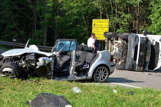 Schwerverletzter Autofahrer bei Schattenmhle