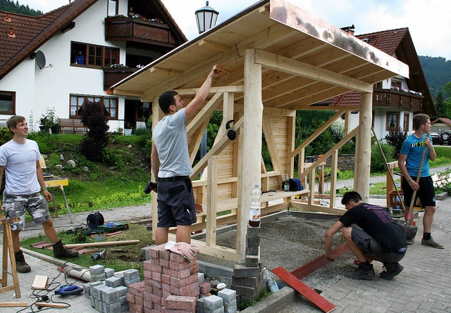 Handwerkliches Geschick war beim Bau e...den Projekte der KLJB Obersimonswald.   | Foto: Fotos: Karin Heiss