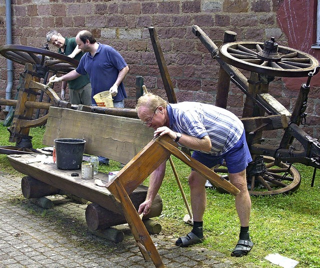 Arbeitseinsatz auf dem Freigelnde des Museums   | Foto: Irene Br