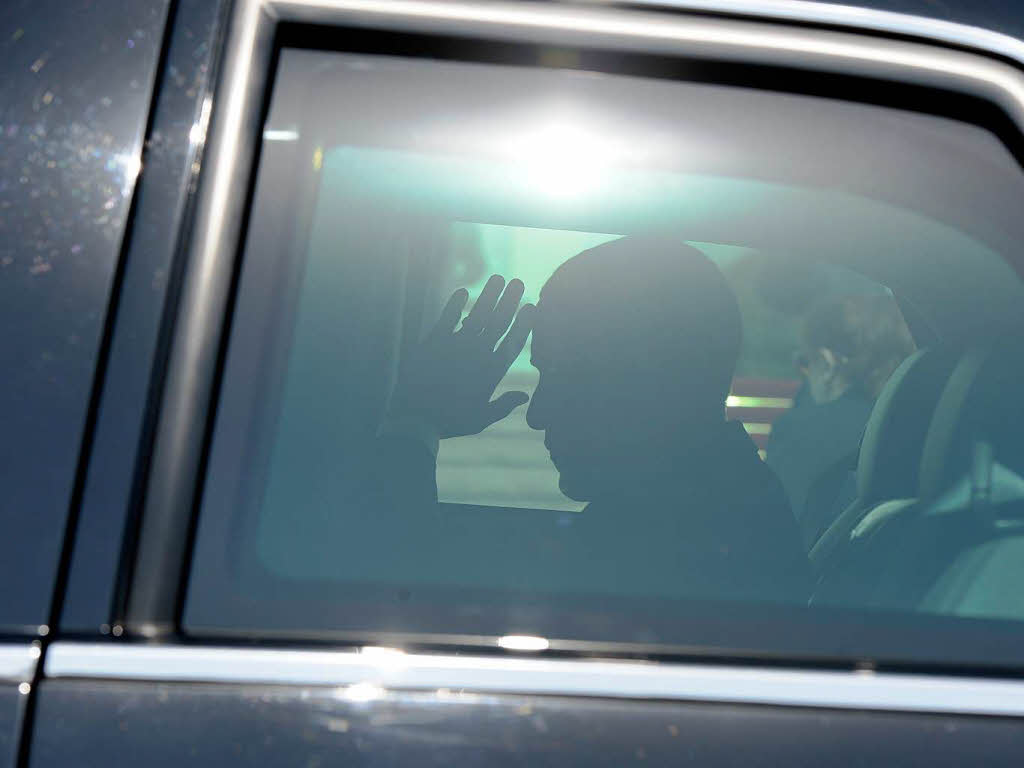 Obama fhrt weiter in seiner Limousine. Der Titan-Cadillac soll intern nur „The Beast“ genannt werden.