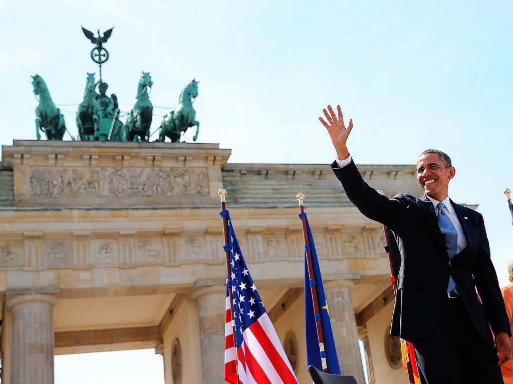 Obama hlt seine Rede vor dem Brandenburger Tor.