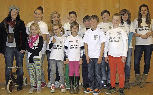 Die glnzend gelaunte  Jugendrotkreuzgruppe Prechtal  | Foto: DRK (Kurt Meier)