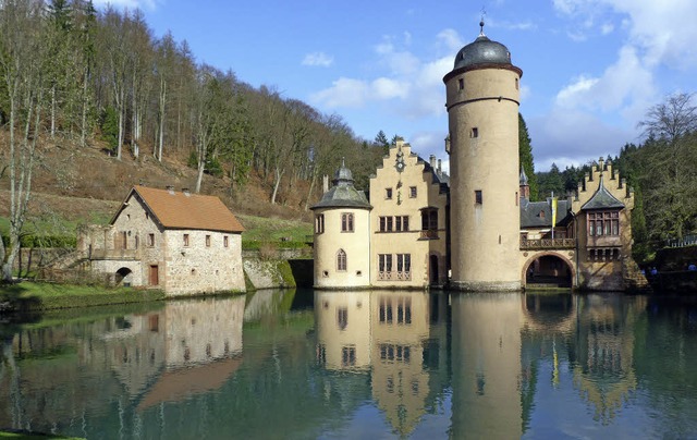 Anziehungspunkt im Spessart: Schloss Mespelbrunn   | Foto: Rolf Mller