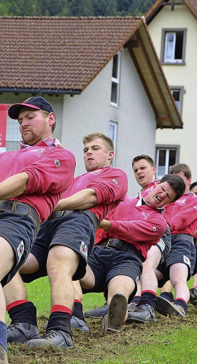 Wieder Titeltrger: die Bllener Tauziehfreunde    | Foto: carlotta Ghne