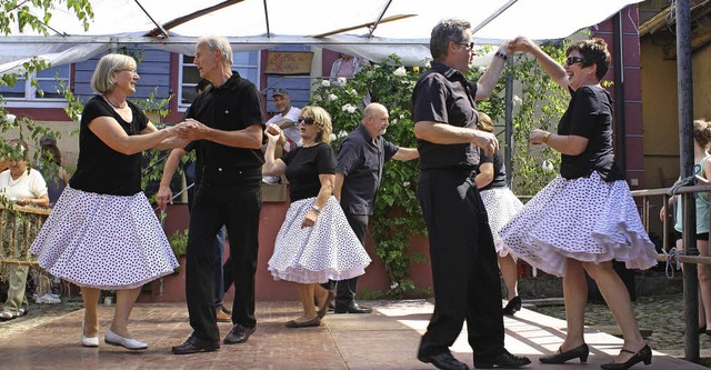 Musik der 50er und 60er, fliegende Rc...auf dem eigens aufgebauten Tanzboden.   | Foto: christa rinklin