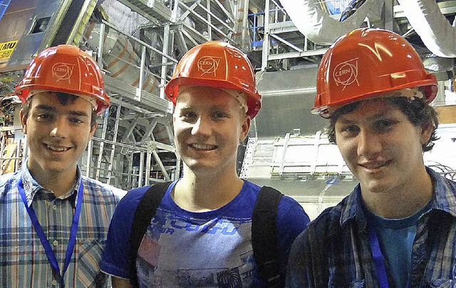 Drei Lrracher im CERN: Simon Geyer, Jan Maintok und Bernhard Roth   | Foto: zvg