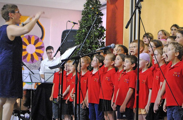 Mit Begeisterung dabei: Der Schulchor der Rheinschule   | Foto: Ehrlich