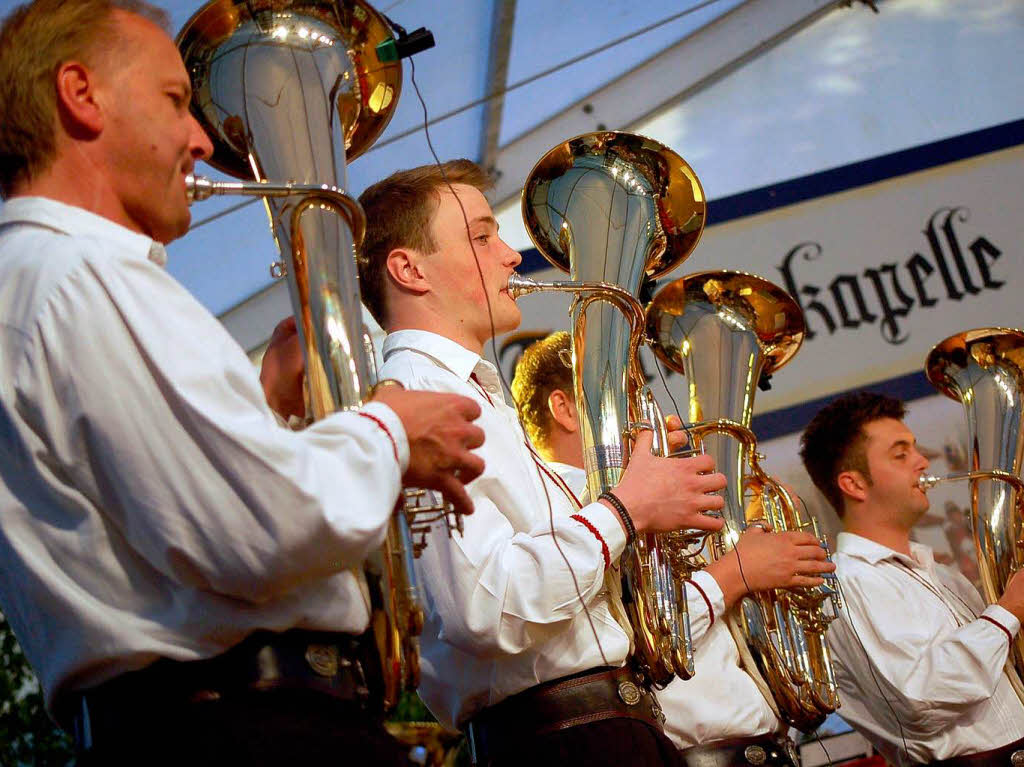 Rauschendes Fest: Impressionen vom Jubilumswochenende der Trachtenkapelle Altenschwand