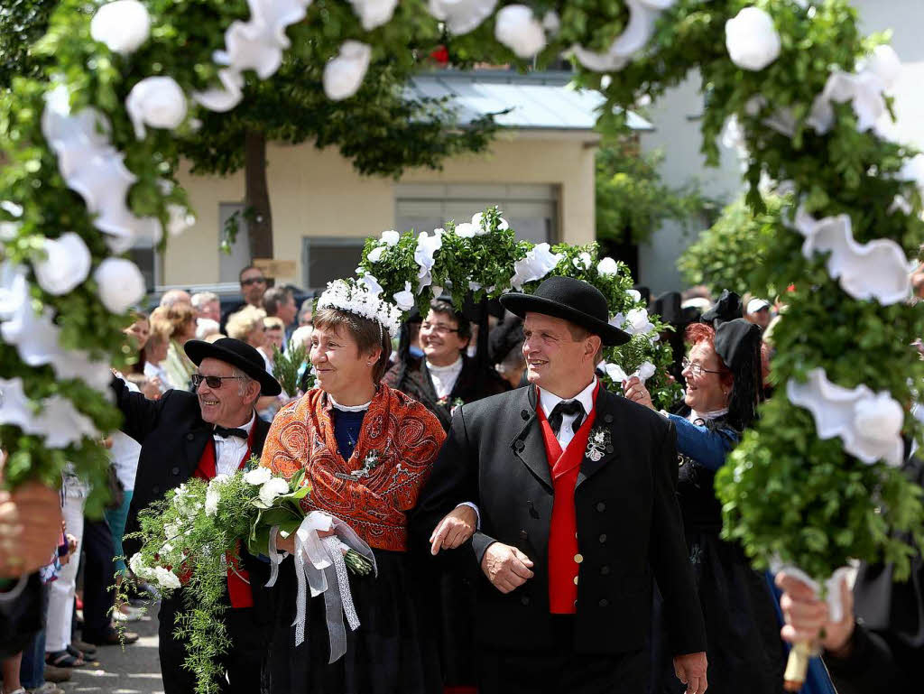Der Friesenheimer Verein fr Heimatpflege kam als Hochzeitszug daher.