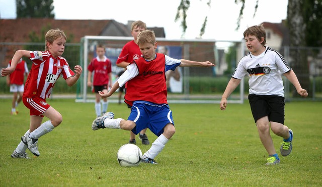 Die Grundschulmannschaften gingen beim Sportfest auf Torejagd.   | Foto: Christoph Breithaupt