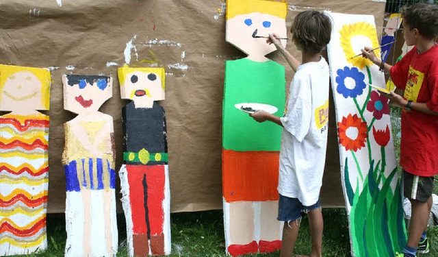 Das Kinderkunstprojekt der Kulturtage kam bei den kleinen Knstlern bombig an.  | Foto: Irina Strohecker