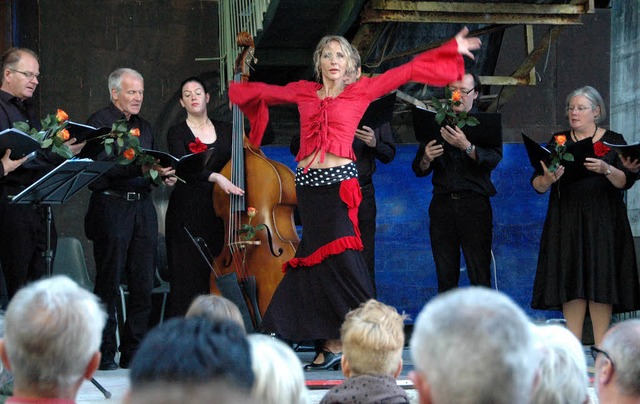 Flamenco und klassischer Chorgesang &#...erk begegnete sich am Samstag beides.   | Foto: OUNAS-Krusel