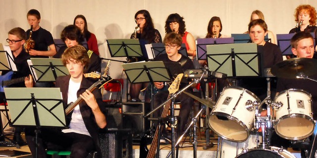Die Jazzband des Albert-Schweitzer-Gymnasiums spielte erfrischend auf.    | Foto: Jonathan Lffelbein