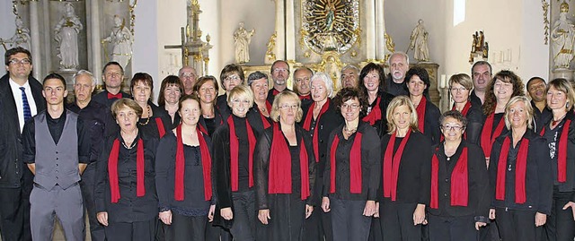 Der Johannes-Chor im Jubilumsjahr der Pfarrgemeinde   | Foto: Privat