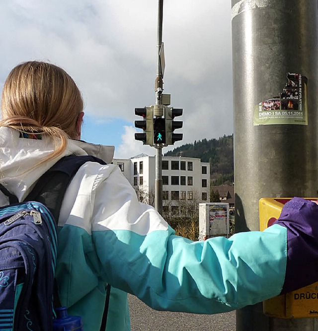 An der Ampel ber die B317 fhlen sich...falls sie denn berhaupt funktioniert.  | Foto: sattelberger